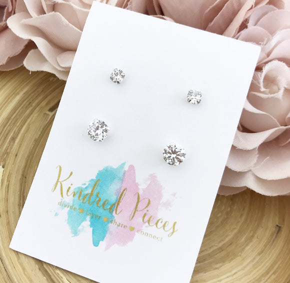 Classic Mother Daughter Solitaire Earrings Set